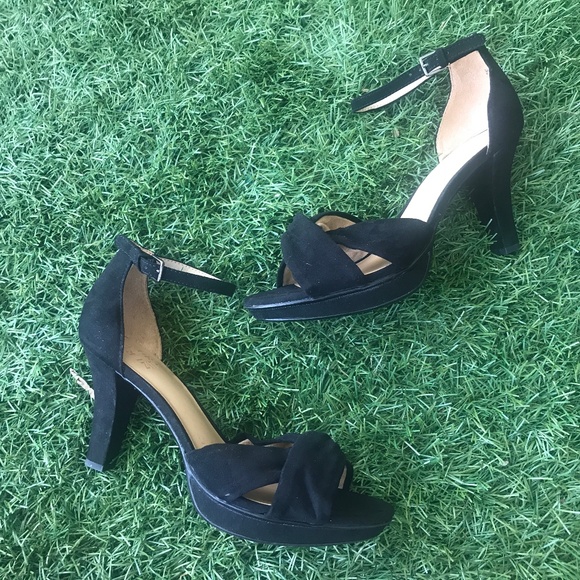 naturalizer dawson sandal